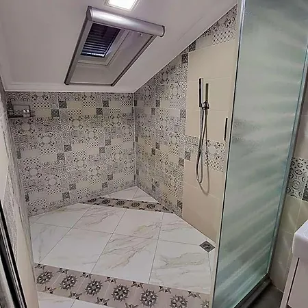 Odeon Hotel 3*